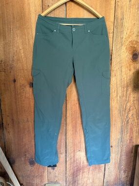 KÜHL Women's Straight-Leg Utility Pants in Green